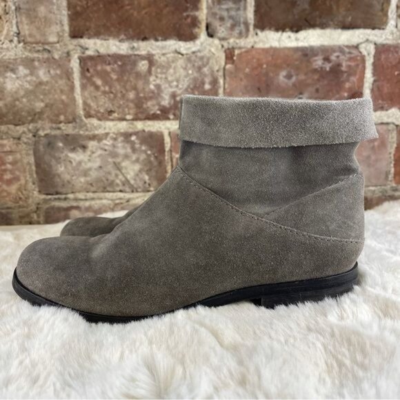 Eileen Fisher Gray Suede Ankle Booties Boots Sz 8.5 - Picture 5 of 7